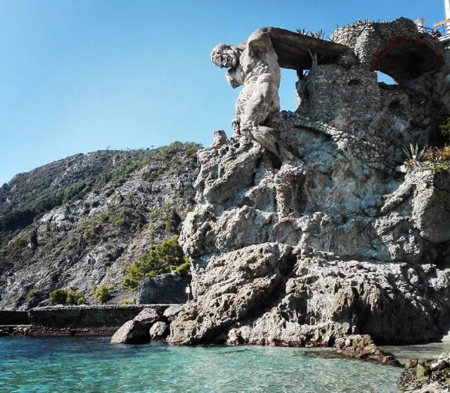 ഭീമന്റെ പ്രതിമ - Monterosso al Mare | Secret World Trip Planner