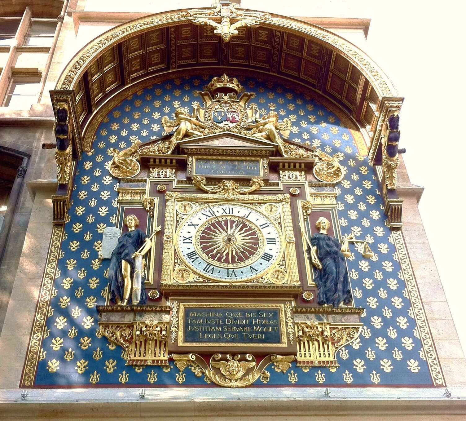 The oidest public clock In Paris - Paris | Secret World Trip Planner