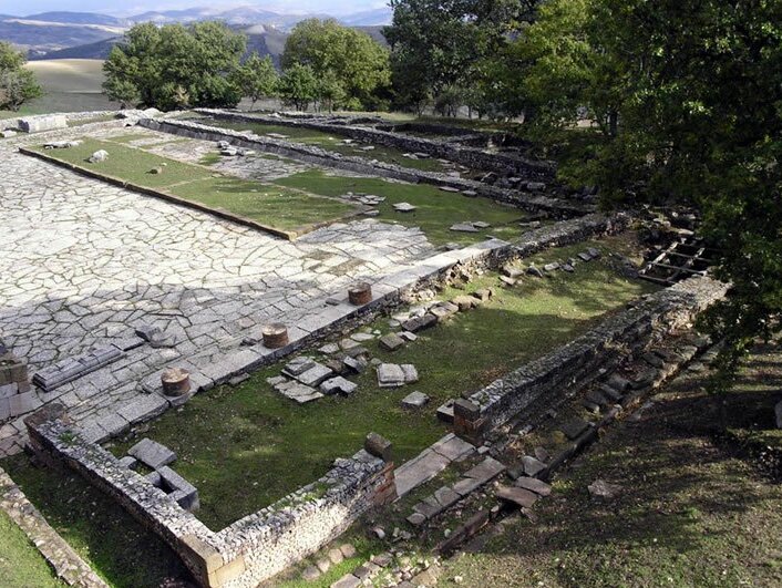 Basilicate : zone archéologique de Vaglio - Vaglio Basilicata | Secret World Trip Planner