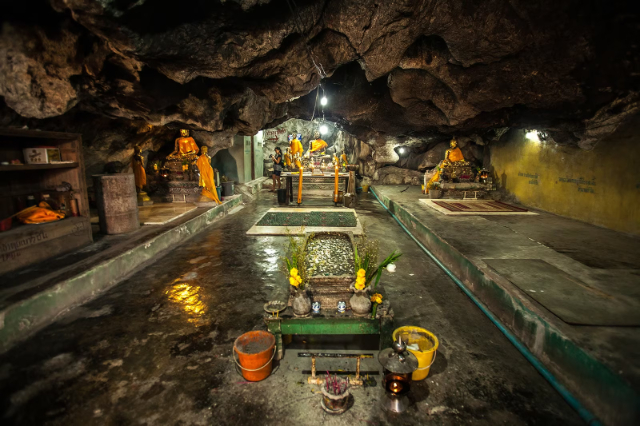 Wat Tham Mangkornthong — Monterusciello