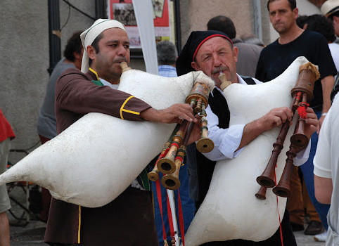 Bakalauri, zampognes dzimtene - Scapoli | Secret World Trip Planner