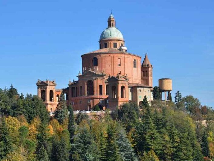 La basilique de San Luca et le diable — 40135 Bologna BO