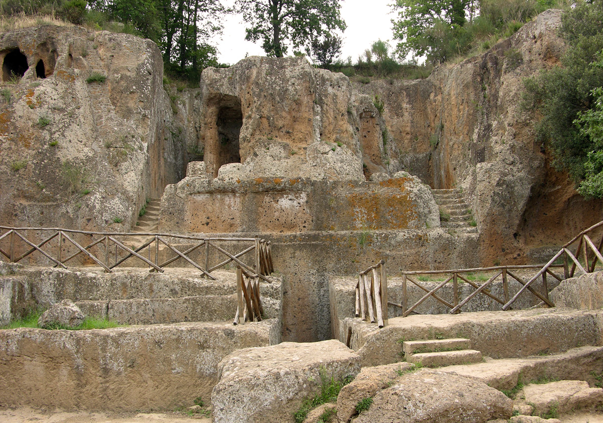 Grabmal von Hildebranda - Sovana | Secret World Trip Planner