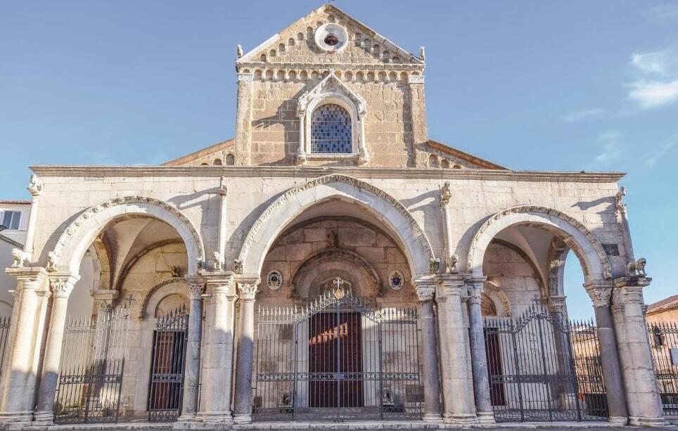 Duomo di Sessa Aurunca - Sessa Aurunca | Secret World Trip Planner
