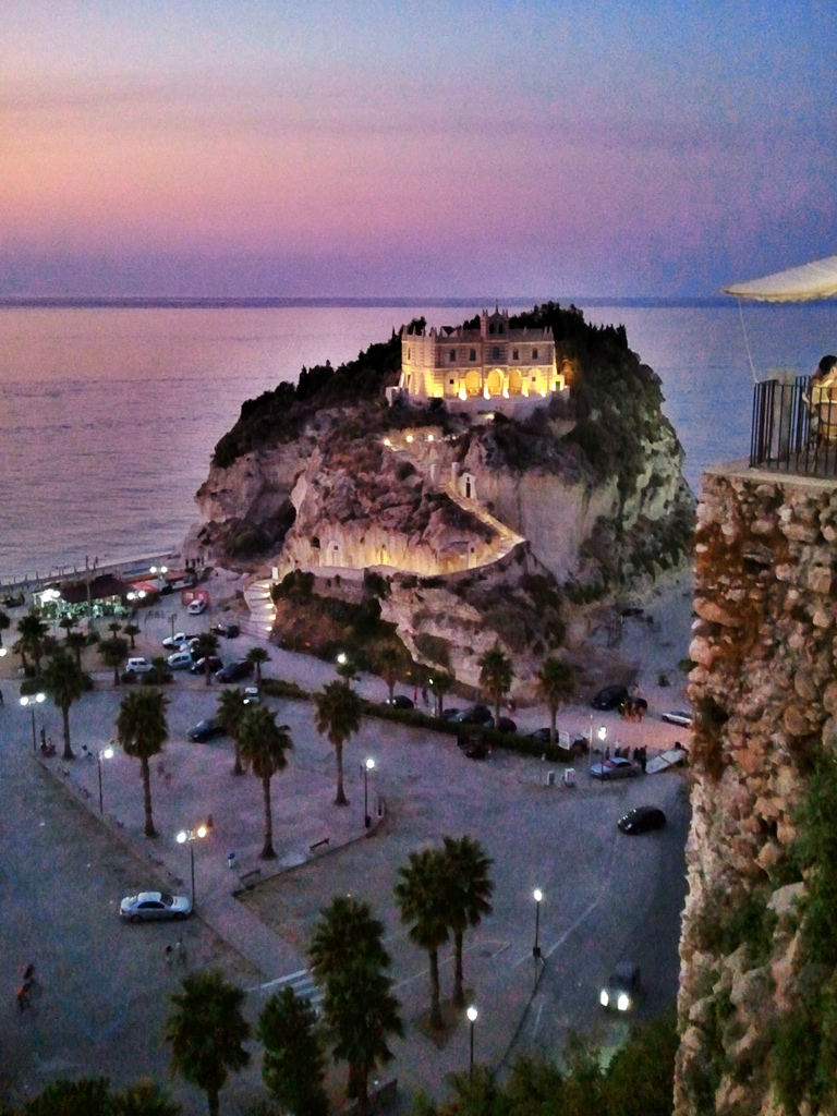 جزیرے کی ایس ماریا - Tropea | Secret World Trip Planner