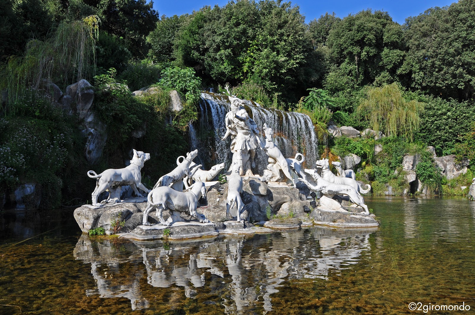 Brunnen und Wasserfall von Diana und Actaeon - Caserta | Secret World Trip Planner