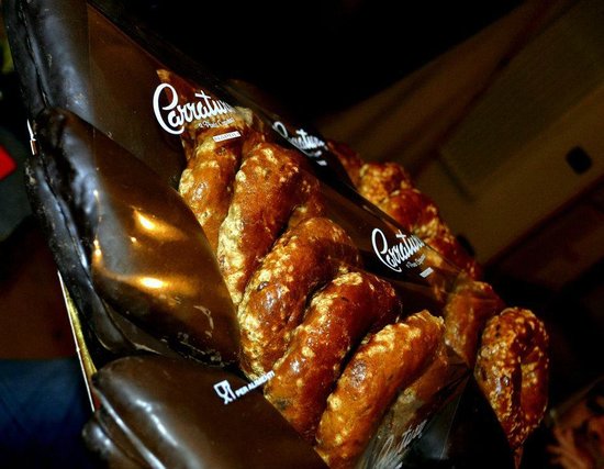 Pasticceria Carraturo lawas - Napoli | Secret World Trip Planner