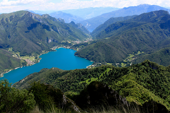 Der Ledrosee ist einer der schönsten Seen des Trentino. - Lago di Ledro | Secret World Trip Planner