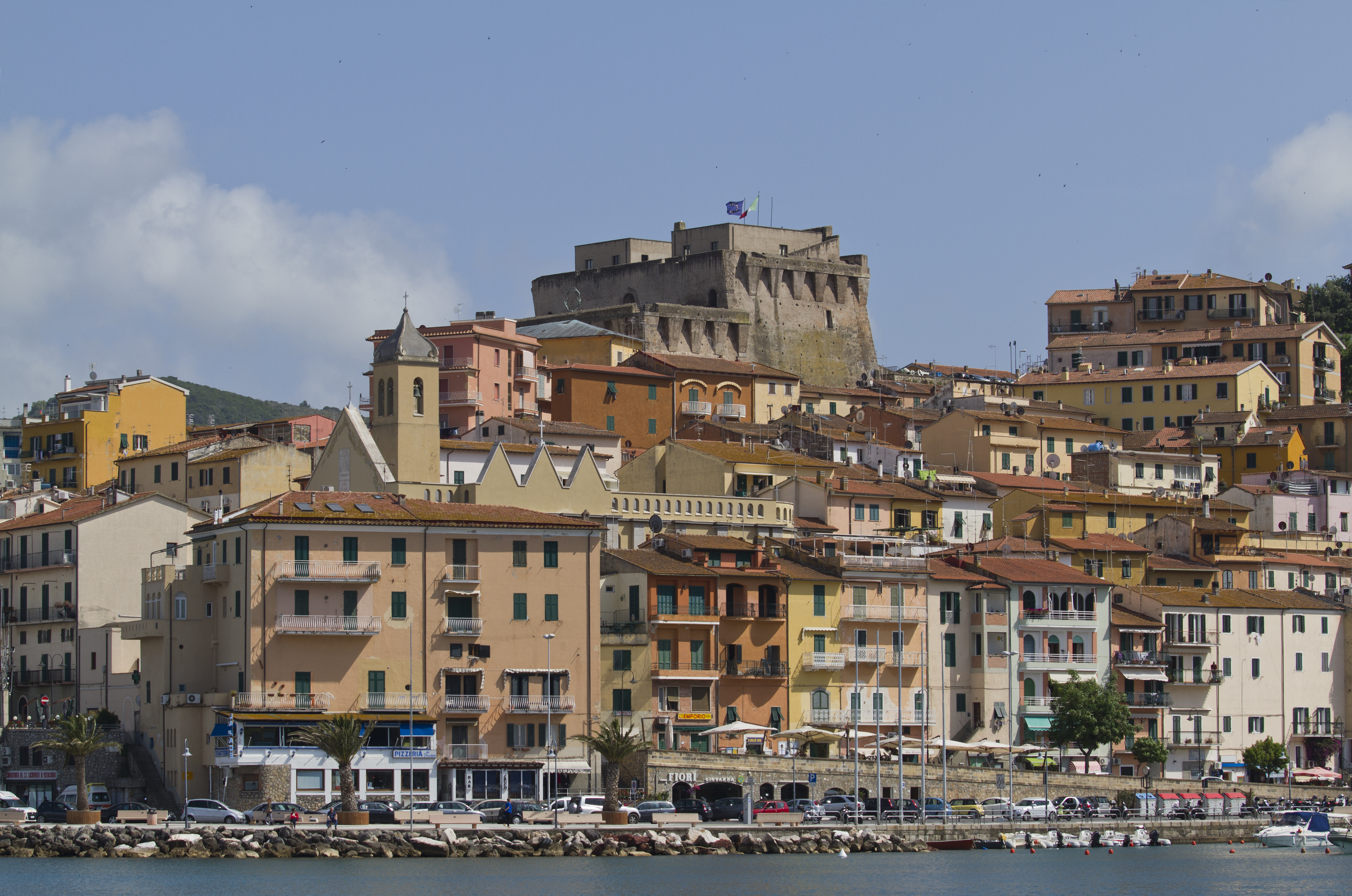 La Maremme toscane, un endroit qui mérite une visite - Porto Santo Stefano | Secret World Trip Planner