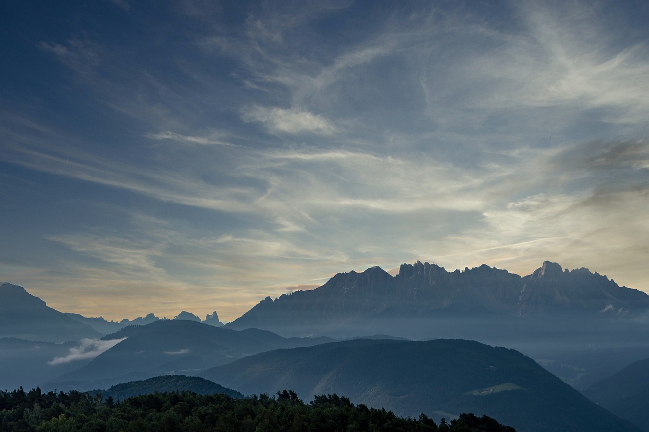 Dolomites / Latemar, mali i egër - Latemar | Secret World Trip Planner