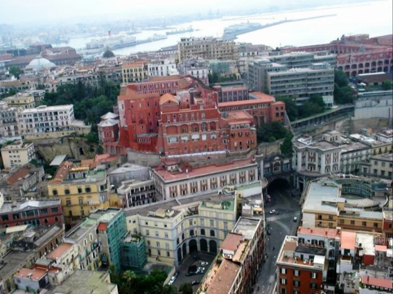 Nunziatella' Militārā skola - Napoli | Secret World Trip Planner