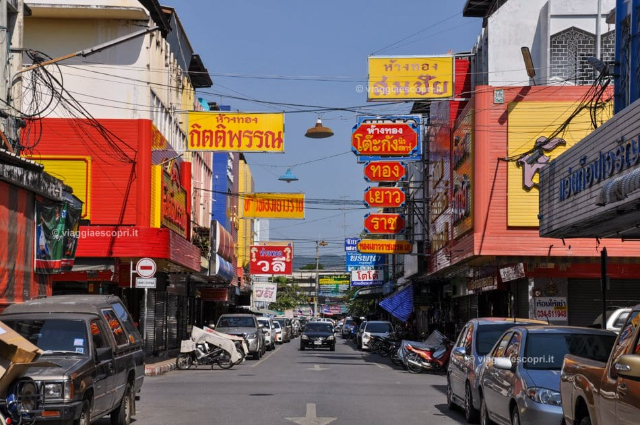 Rue piétonne du patrimoine - Tambon Ban Tai | Secret World Trip Planner