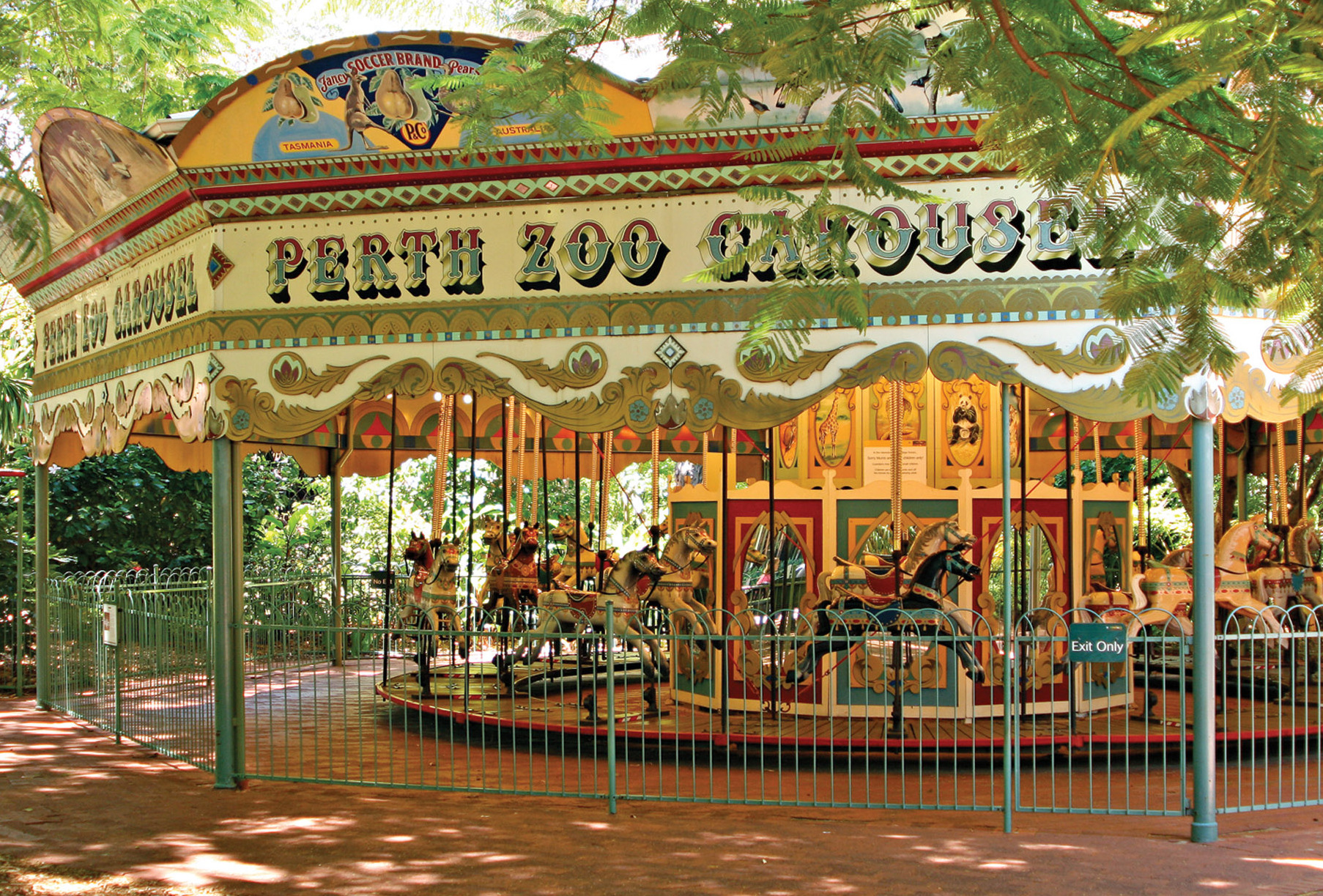Perth's small but popular Zoo — South Perth