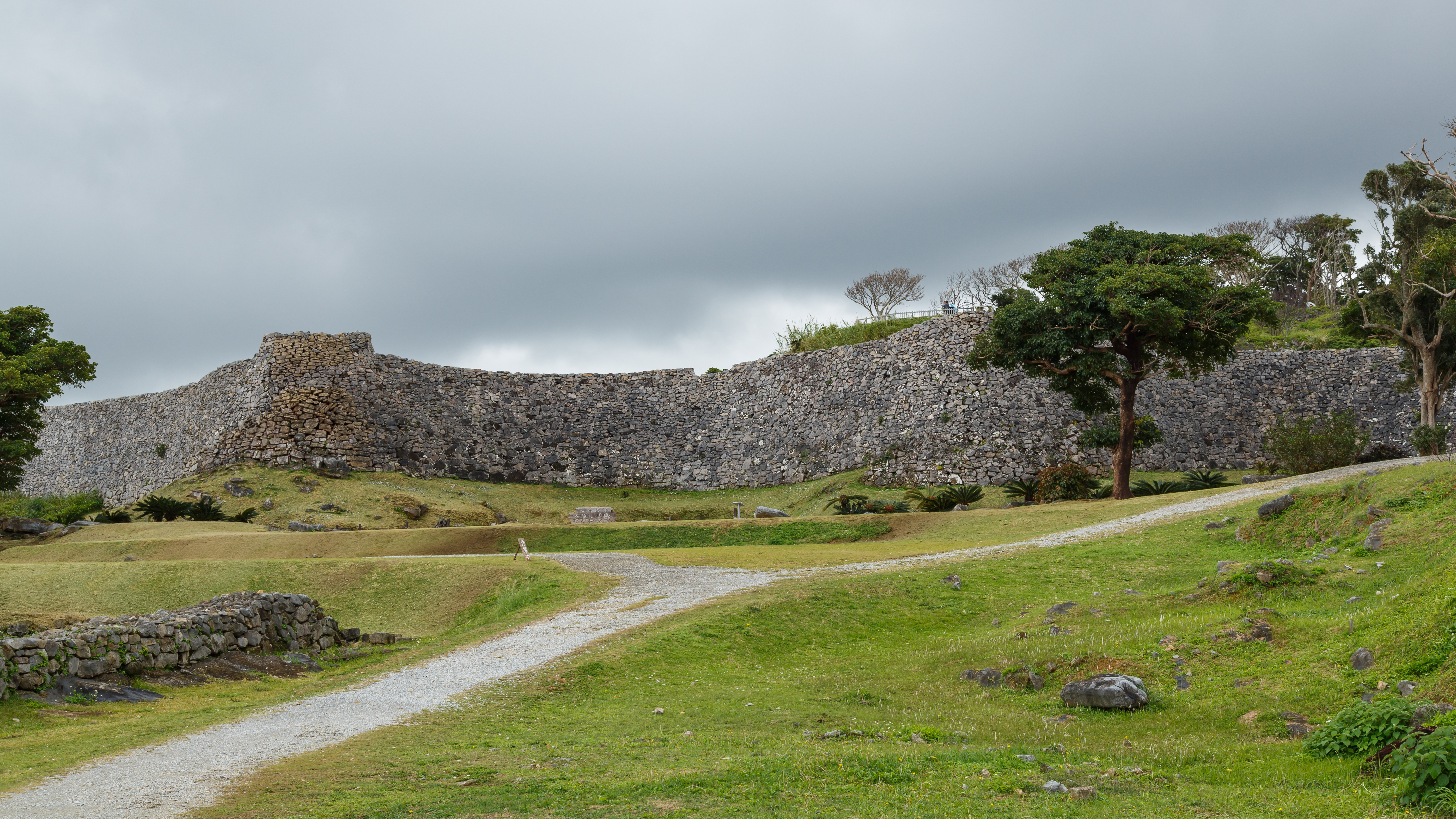 Okinawa : Les ruines du château Nakijin - Nakijin-son | Secret World Trip Planner
