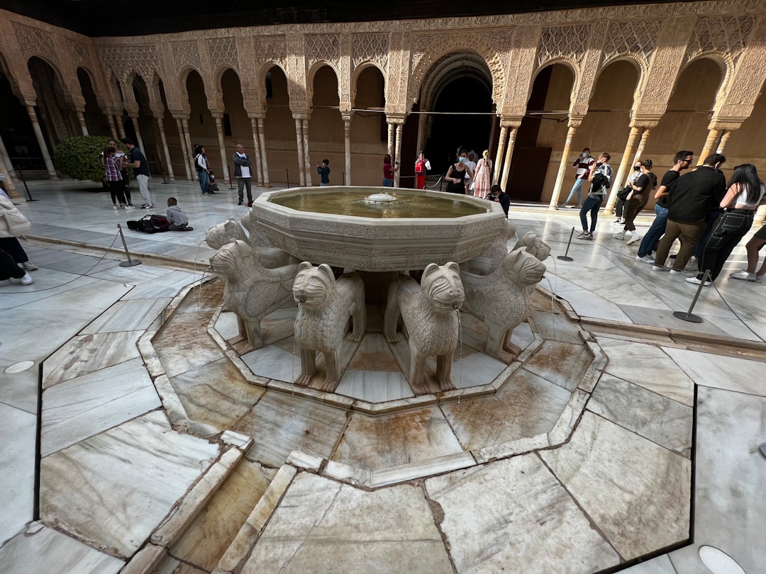 Fontaine des Lions - Granada | Secret World Trip Planner