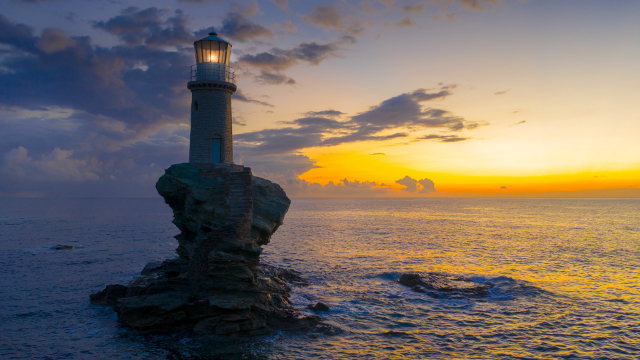 Tourlitis-Leuchtturm - Mar Egeo | Secret World Trip Planner