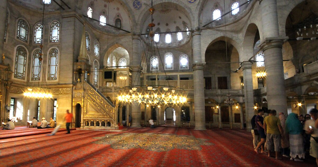 La Mosquée d'Eyup Sultan - Eyüp Merkez | Secret World Trip Planner