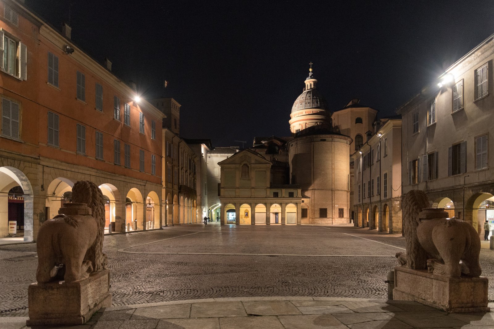 Piazza San Prospero - Reggio Emilia | Secret World Trip Planner