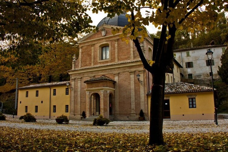 ਚਰਚ ਦੇ Battaglia ਅਤੇ ਸਭ ਪਵਿੱਤਰ crucifix - Località Battaglia | Secret World Trip Planner