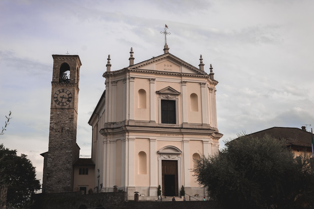 ਚਰਚ ਦੇ Battaglia ਅਤੇ ਸਭ ਪਵਿੱਤਰ crucifix - Località Battaglia | Secret World Trip Planner