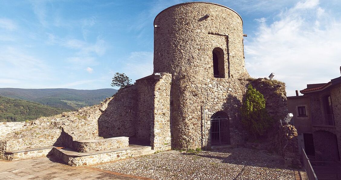 Slottet af Valdenserne i Piemonte vagt - Guardia Piemontese | Secret World Trip Planner