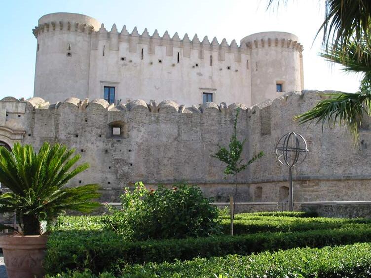 dvorac Santa Severina - Santa Severina | Secret World Trip Planner