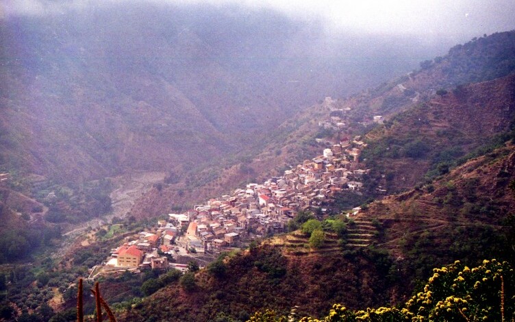 Cardeto sur la rive droite du ruisseau de Sant'Agata - Cardeto | Secret World Trip Planner