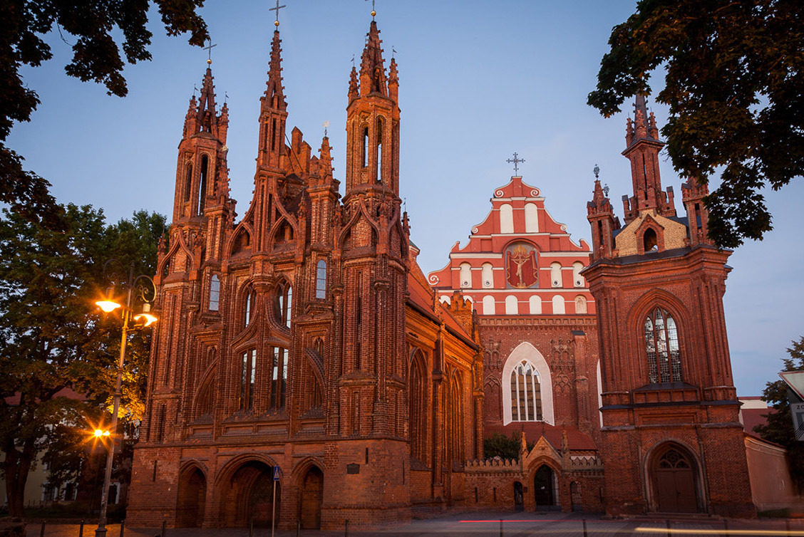 Complexe de l'église Sainte-Anne et Bernardine à Vilnius — Vilnius