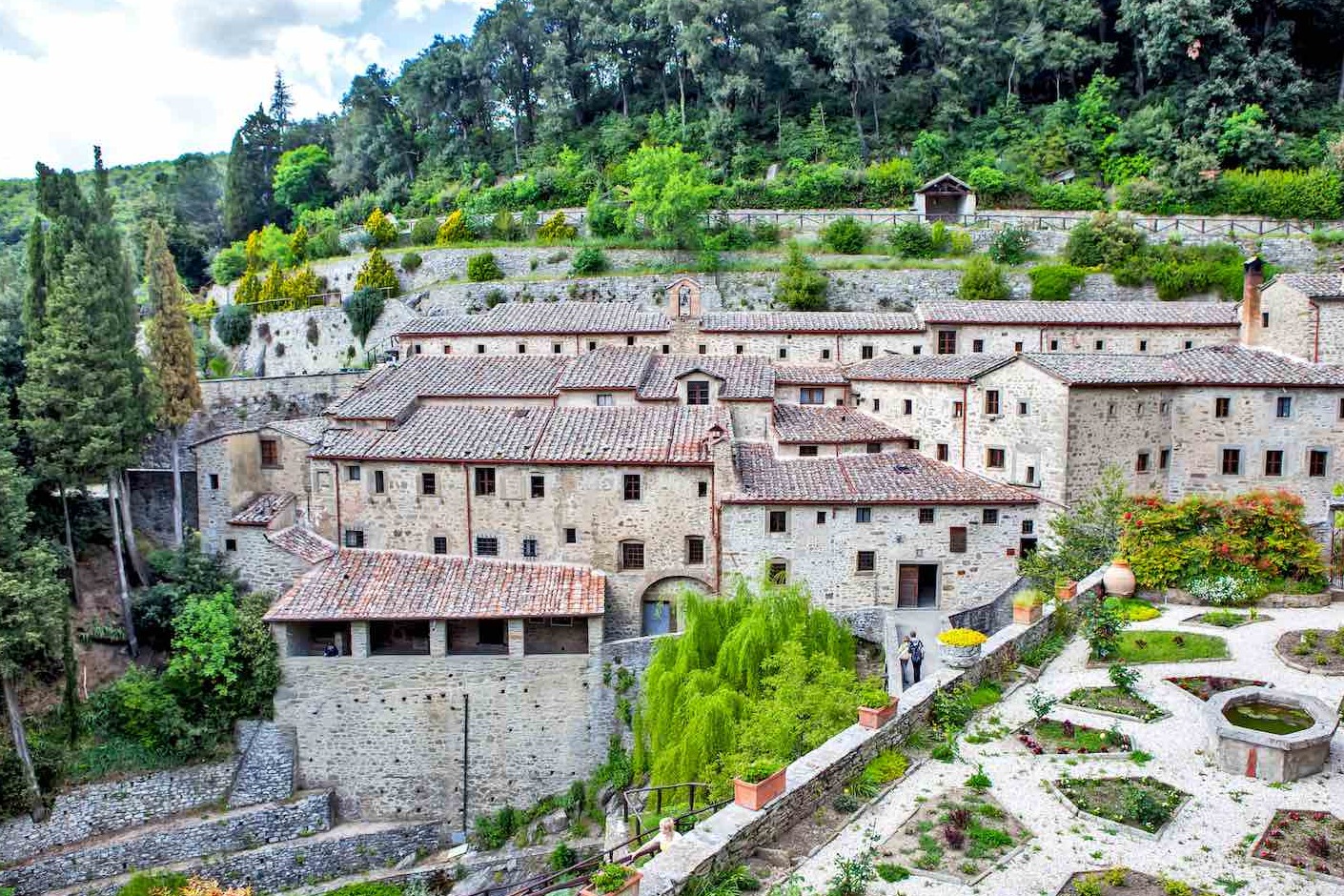 অন্য যে গাছের বিধবস্তু - Torreone, Cortona | Secret World Trip Planner