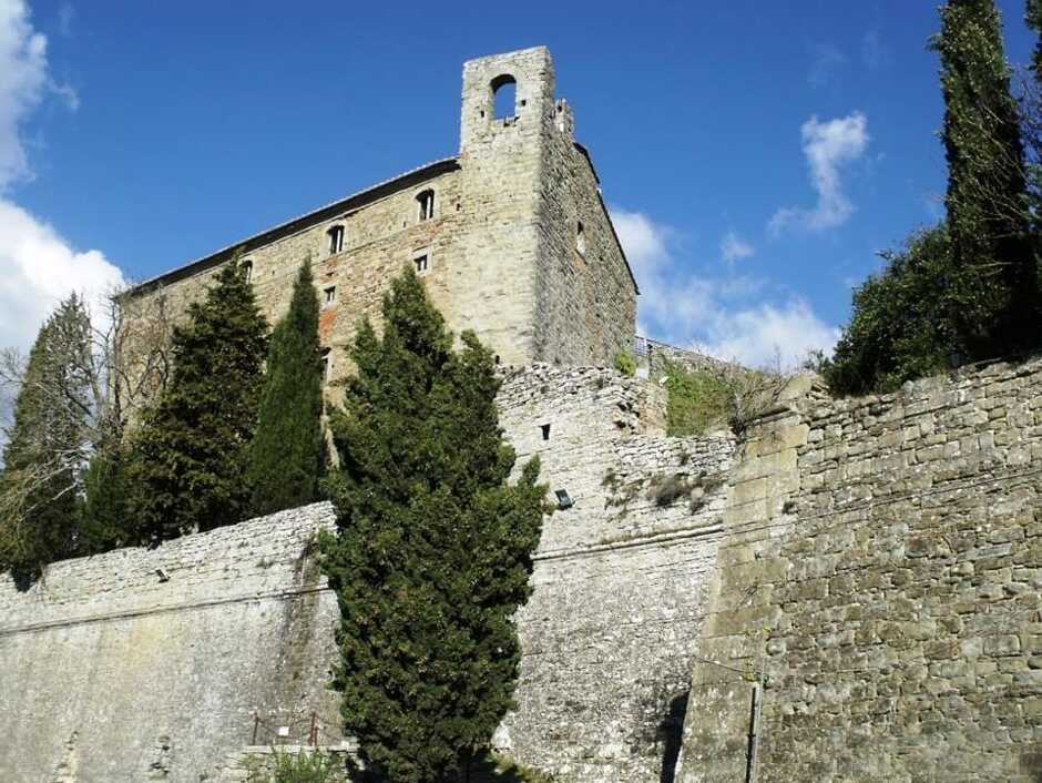 গ্রিফলকো এর দুর্গ - Cortona | Secret World Trip Planner