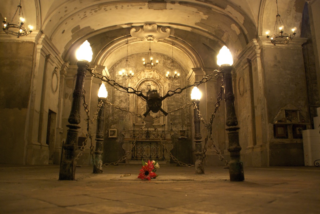 Kyrkan Santa Maria delle Anime del Purgatorio i Arco - Napoli | Secret World Trip Planner