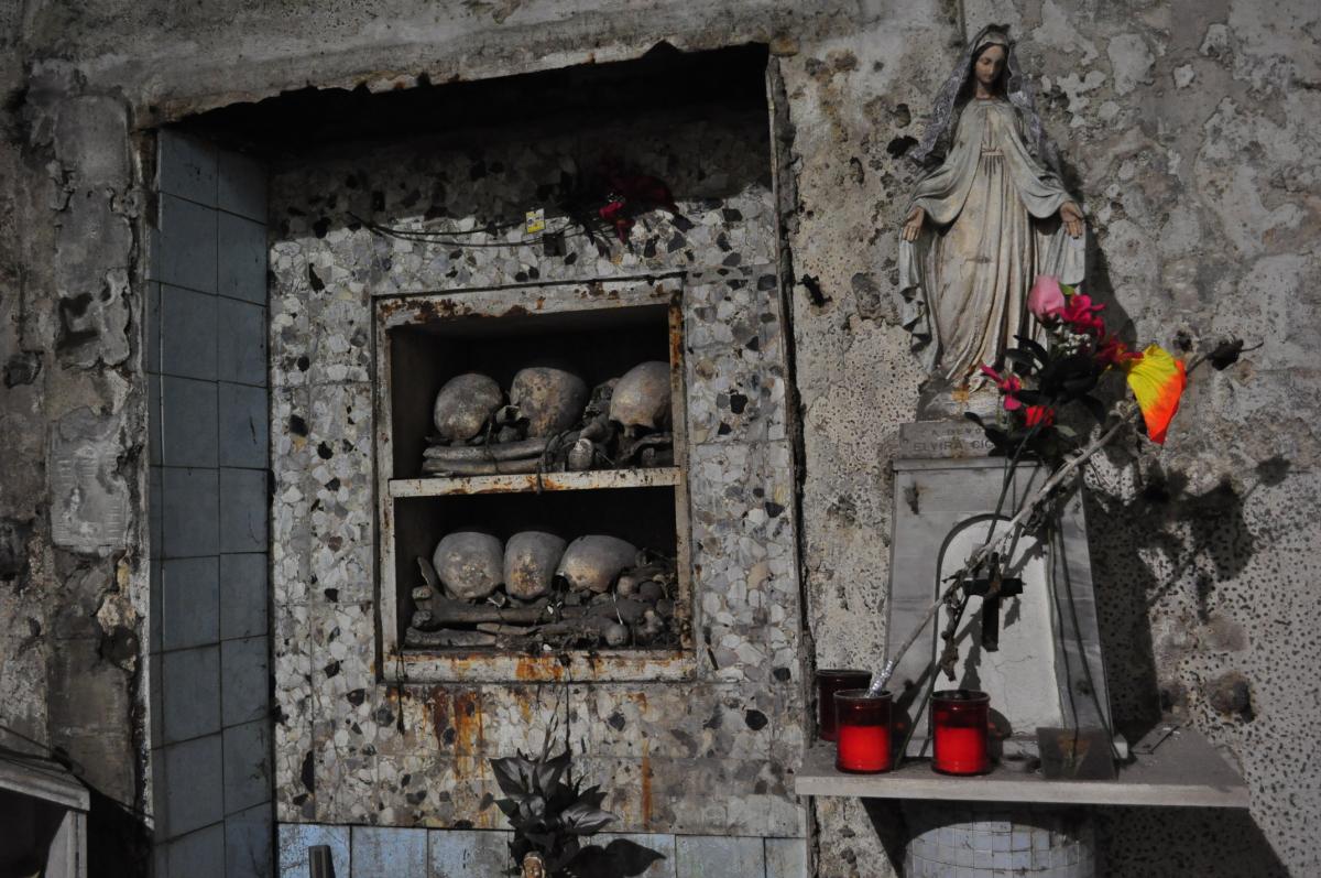 Arco Santa Maria delle Anime del Purgatorio bažnyčia - Napoli | Secret World Trip Planner