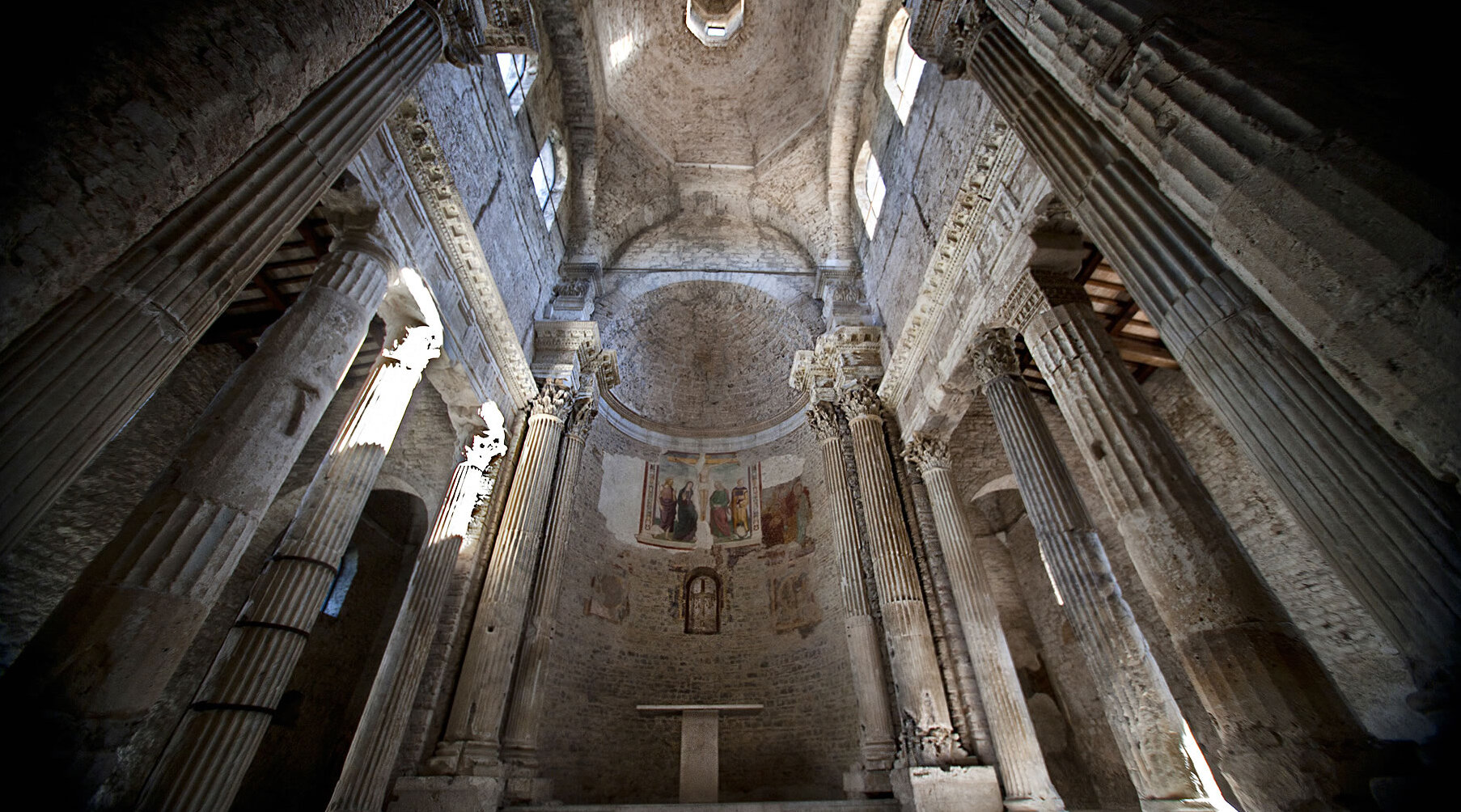 Basilique de San Salvatore - Spoleto | Secret World Trip Planner