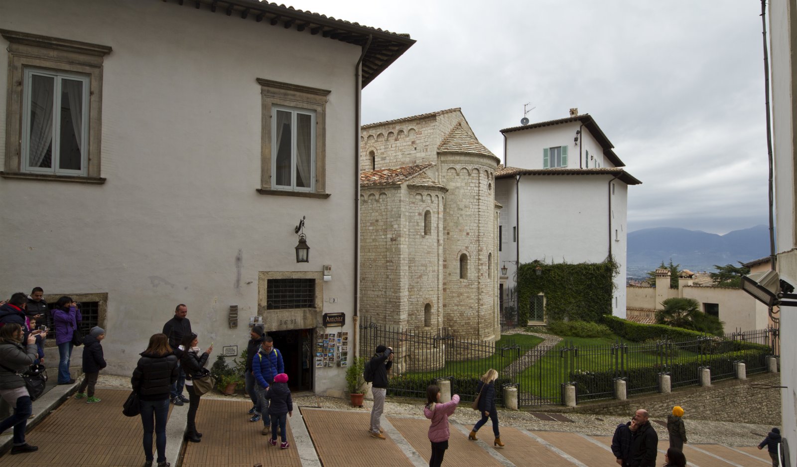 Basilica di S. Eufemia - Spoleto | Secret World Trip Planner