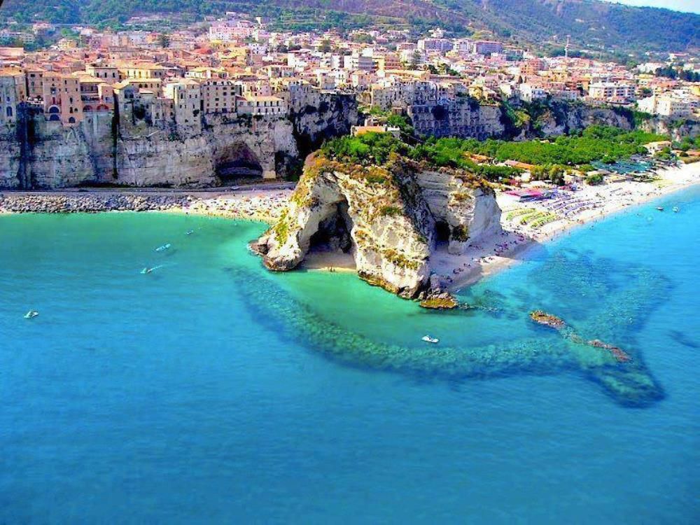 توری کالابریایی - Pizzo VV | Secret World Trip Planner