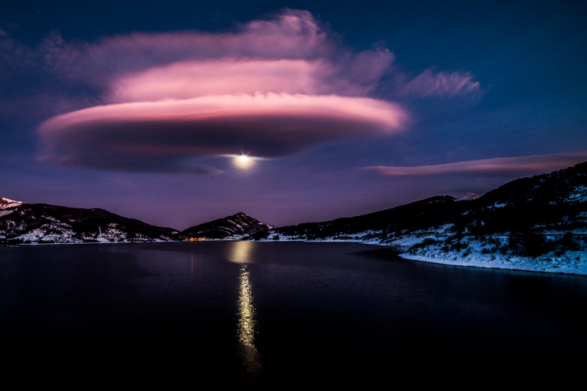 Campotosto Lake - Lago di Campotosto | Secret World Trip Planner