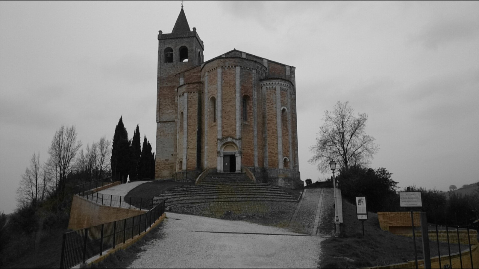Igreja de Santa Maria della Rocca - Offida | Secret World Trip Planner