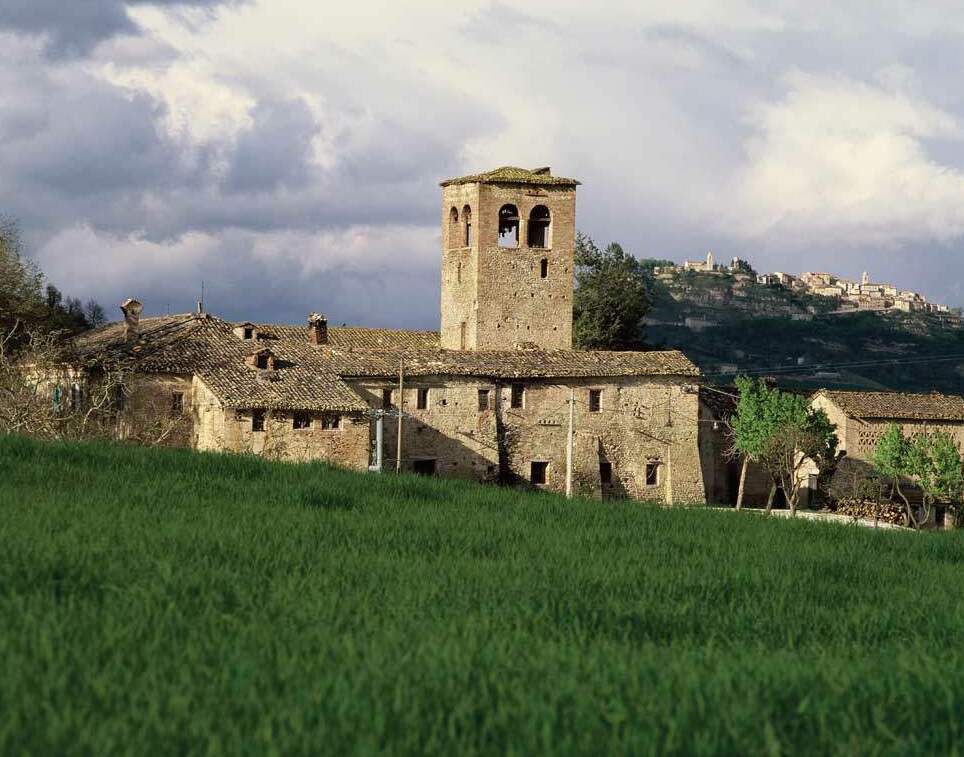 ابی سان Ruffino ای وائٹل کے ساتھ ساتھ واقع ہے کہ سڑک سے Servigliano - San Ruffino | Secret World Trip Planner