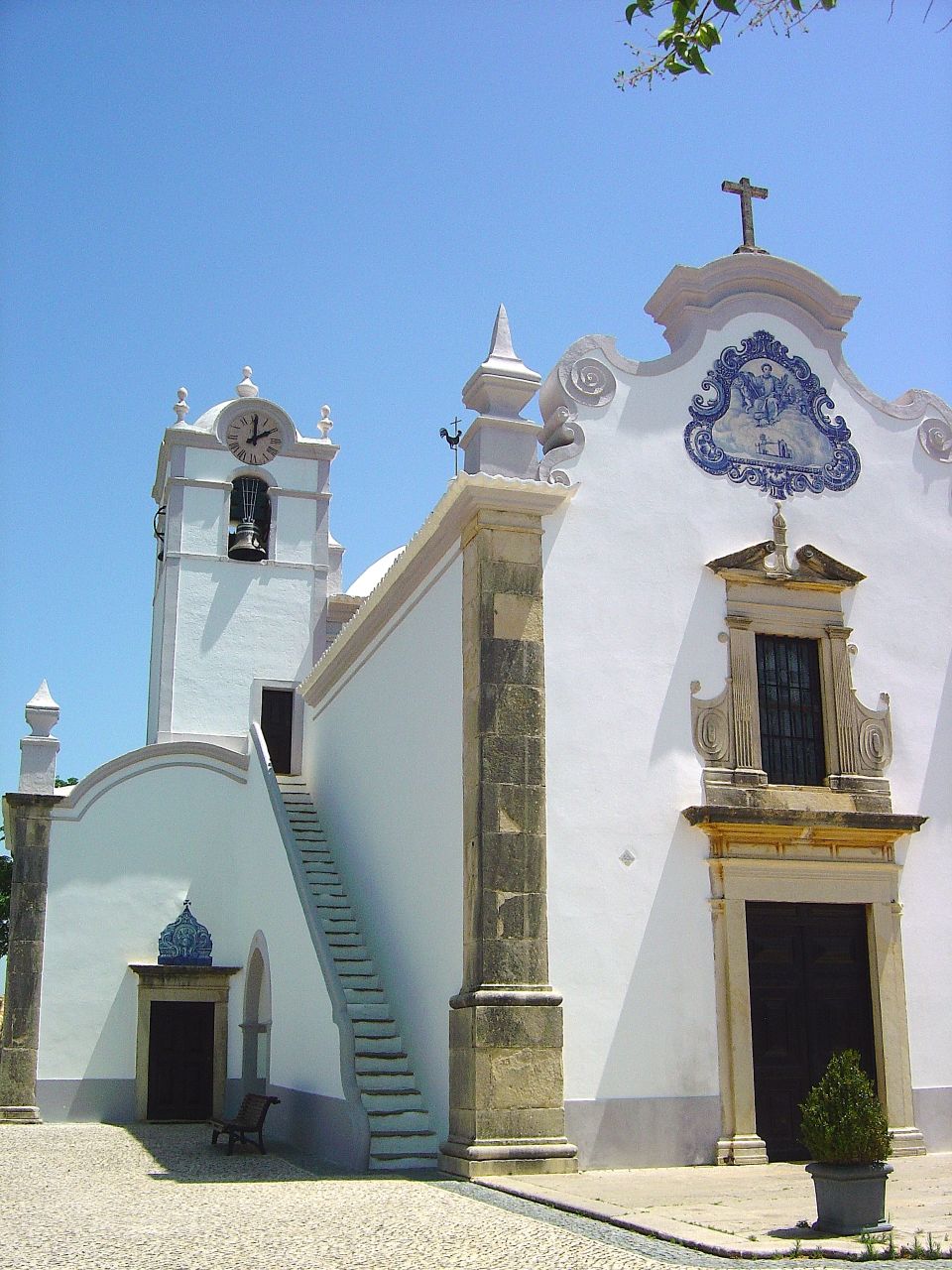 L’“Igreja de São Lourenço de Almancil” - Almancil | Secret World Trip Planner