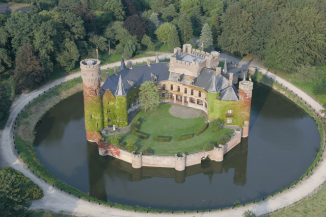 Castello di Wijnendale - Torhout | Secret World Trip Planner