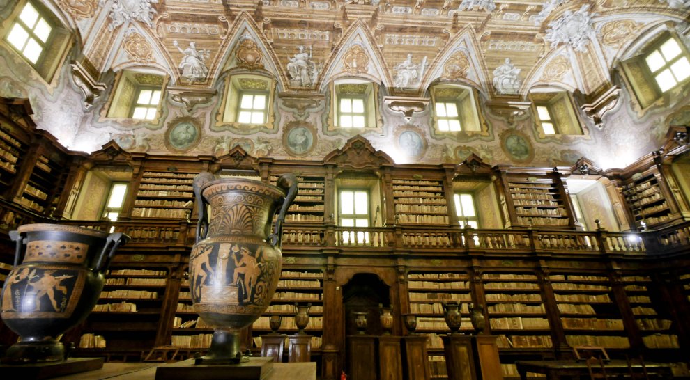 Biblioteka Girolamini - Napoli | Secret World Trip Planner