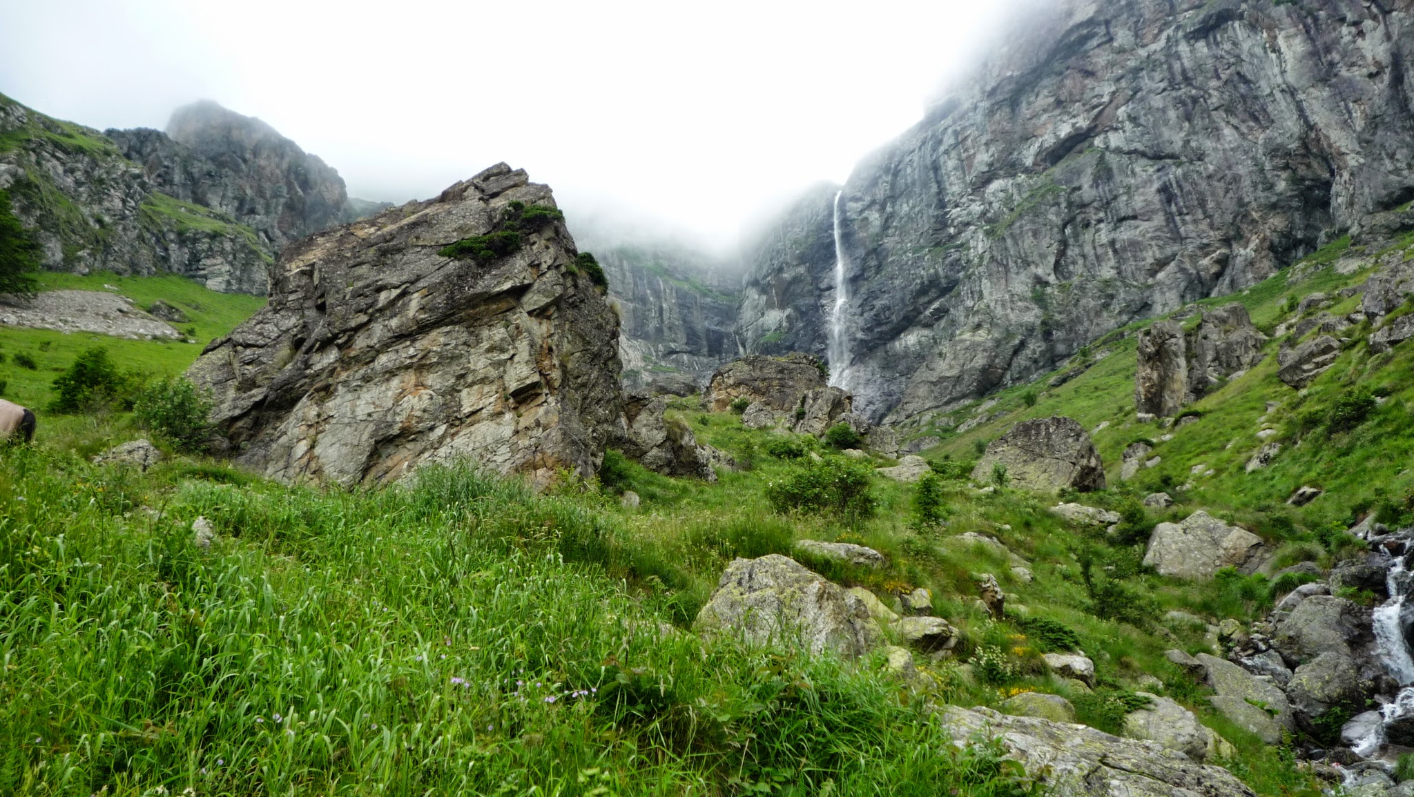 Rayskoto Praskalo | La plus haute chute d'eau des Balkans - 4370 | Secret World Trip Planner
