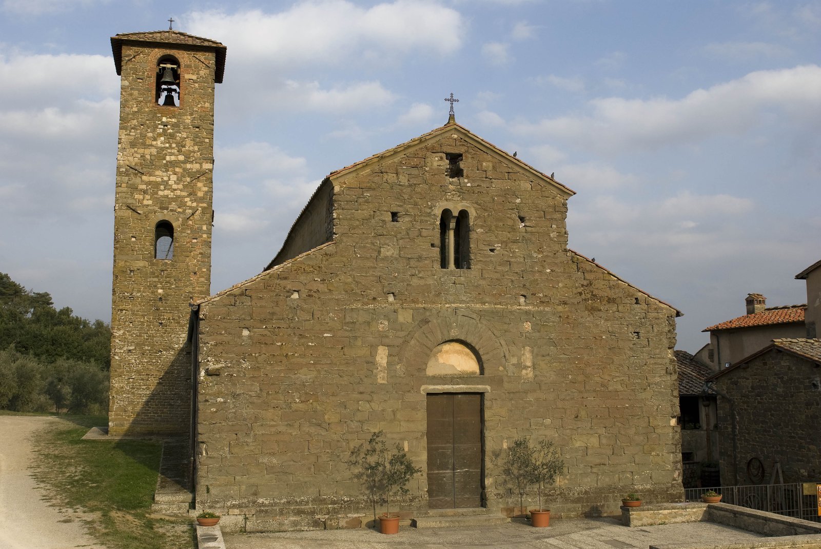 San Romoloren parrokia - Figline Valdarno | Secret World Trip Planner