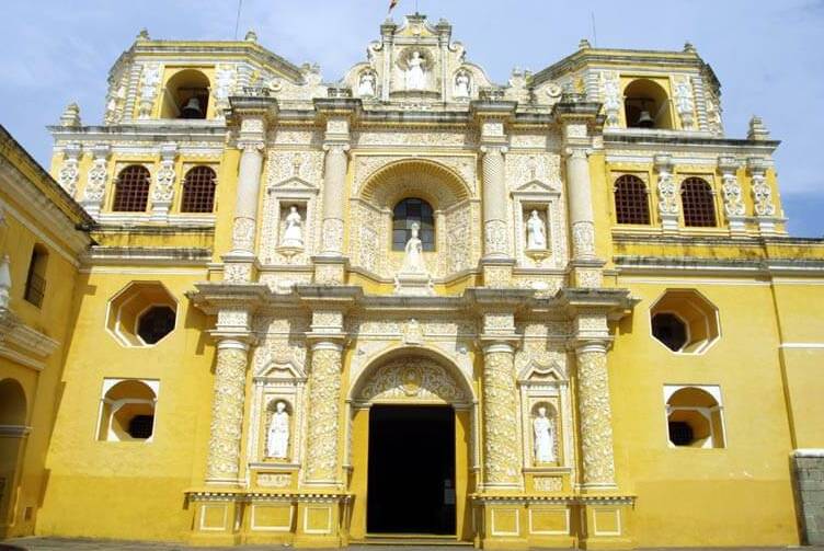 Antigua : Église et couvent de Nuestra Señora de la Merced — Antigua Guatemala