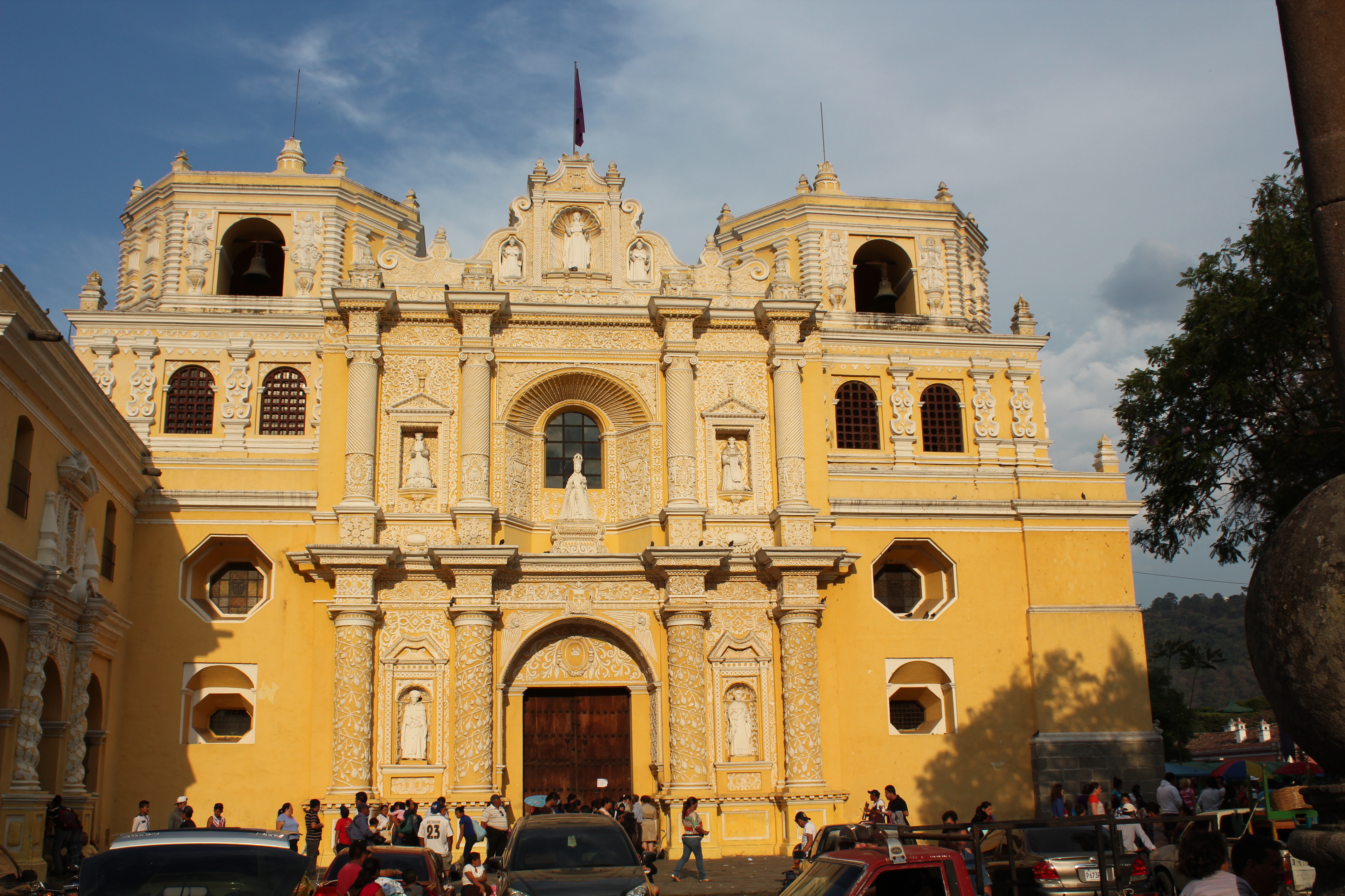 Antigua : Église et couvent de Nuestra Señora de la Merced - Antigua Guatemala | Secret World Trip Planner