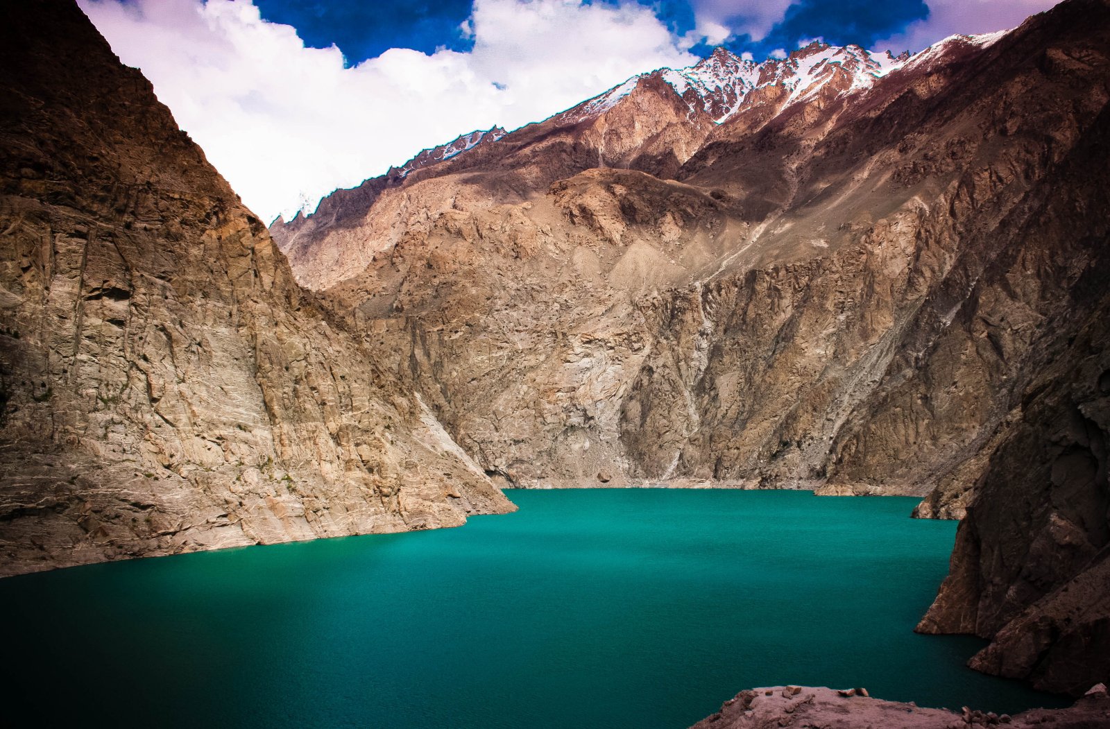 Le lac Attabad, niché parmi les sommets du Karakoram - Hunza Nagar | Secret World Trip Planner