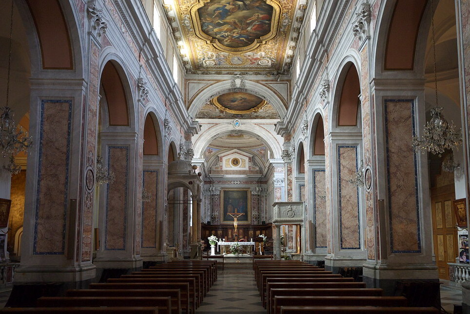 La cattedrale dei Santi Filippo e Giacomo in Sorrento - Sorrento | Secret World Trip Planner