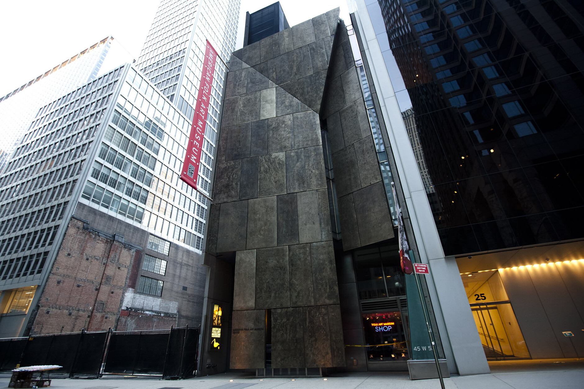 Manhattan / Museo De Arte Popular Americano - New York | Secret World Trip Planner