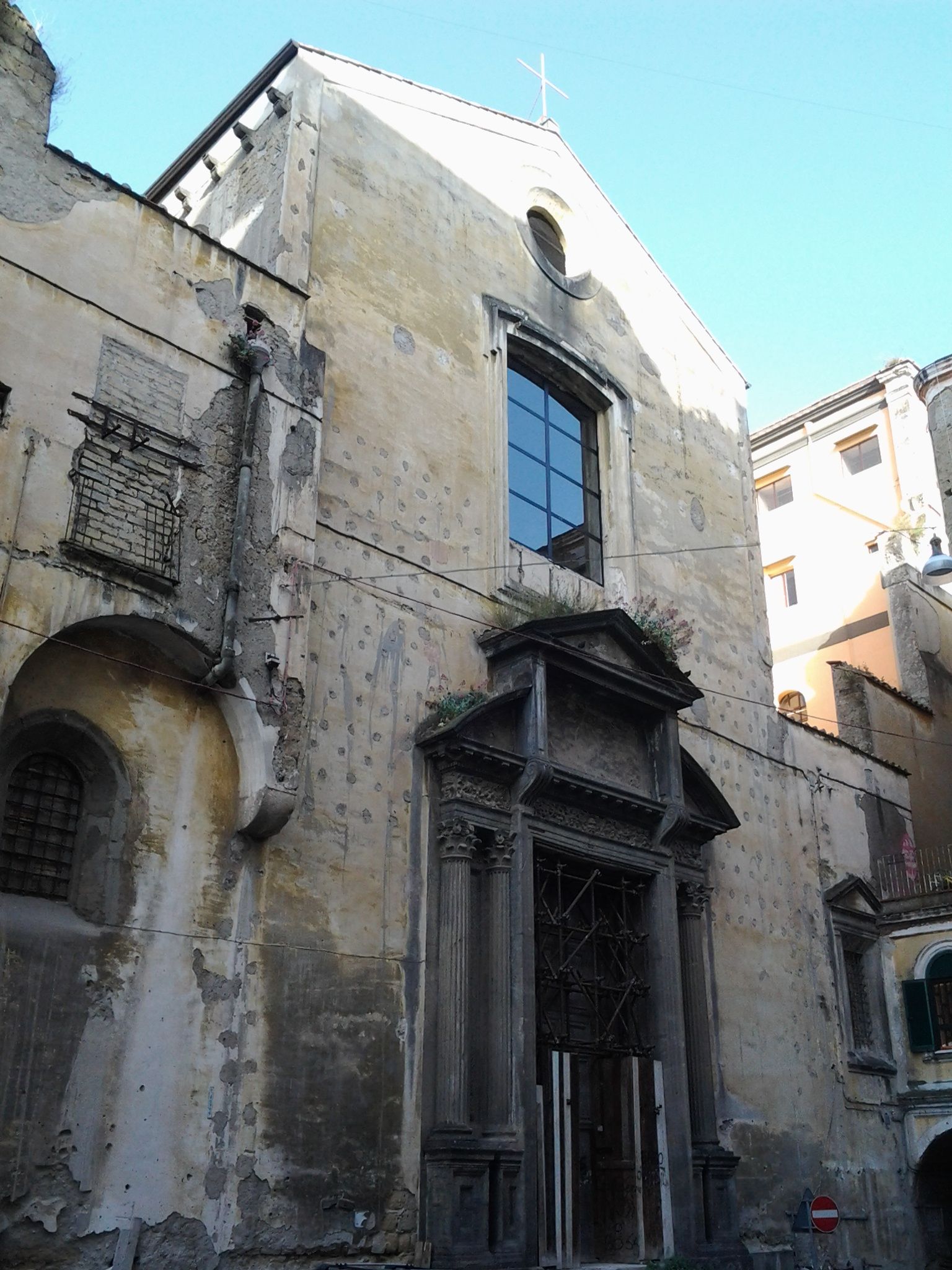 כנסיית סנטה מריה דלה גרציה מג ' ורה בקפונפולי - Napoli | Secret World Trip Planner