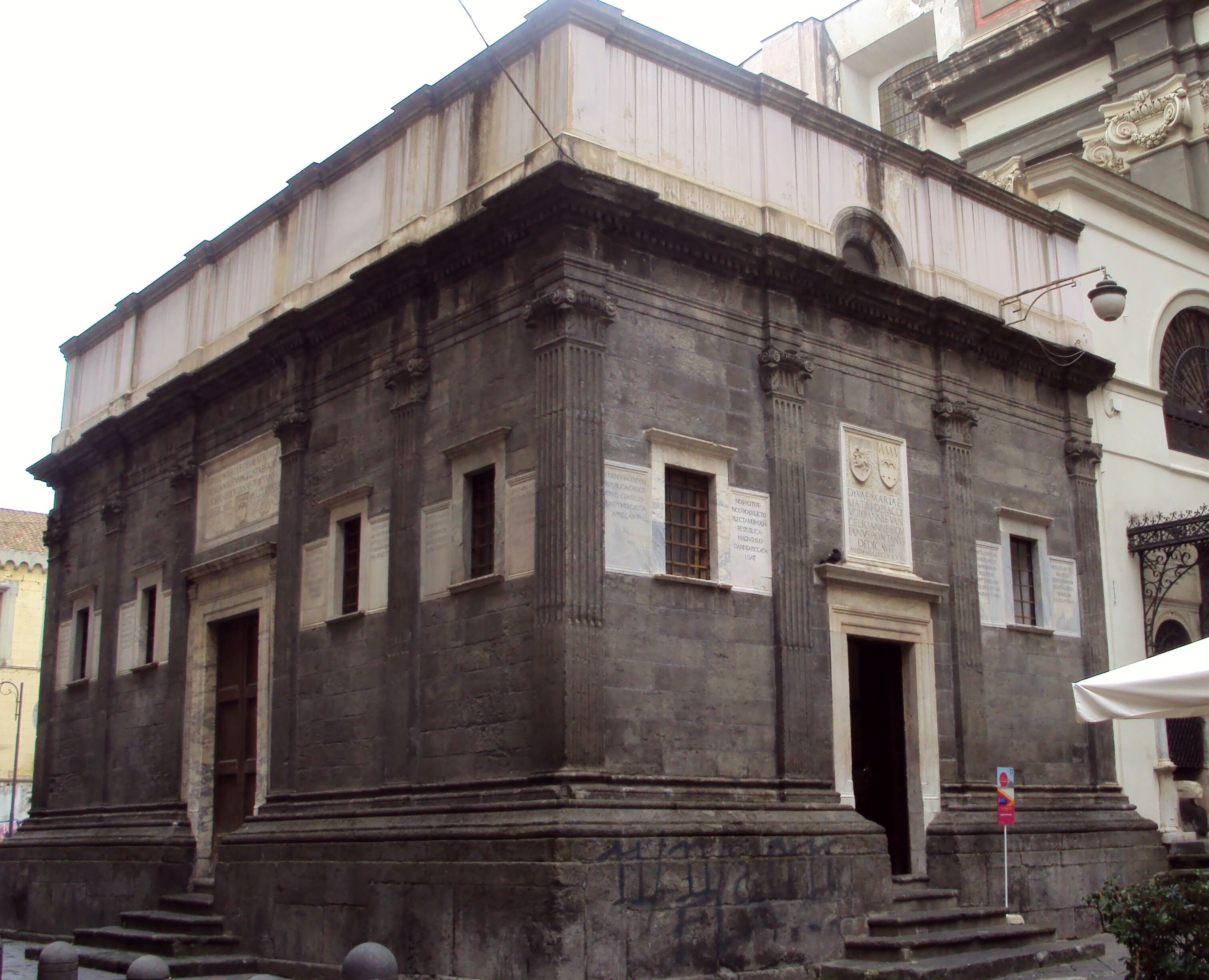 Naples | La chapelle de Pontano - Napoli | Secret World Trip Planner